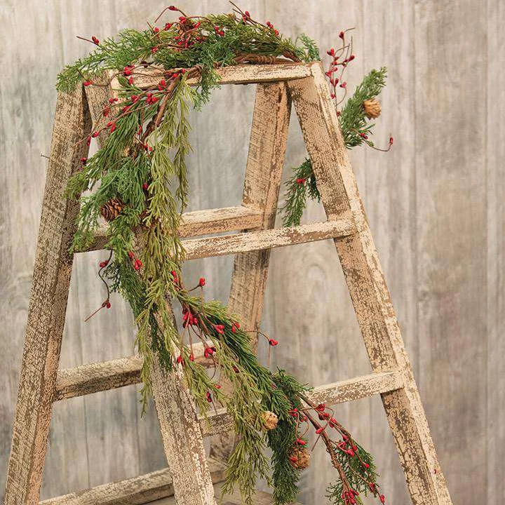 Evergreen Pine w/Red Pips Garland