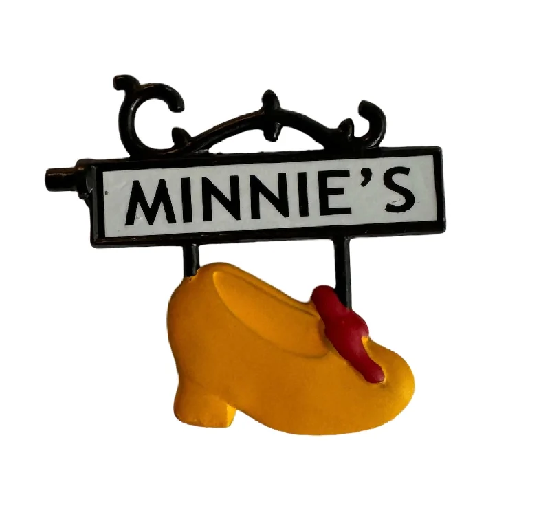 Minnie's Shoe Sign